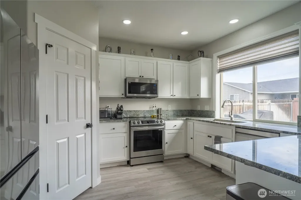 3425 W Glenmoor Drive Moses Lake WA 98837