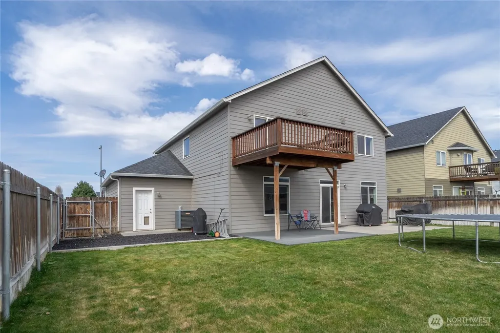 3425 W Glenmoor Drive Moses Lake WA 98837