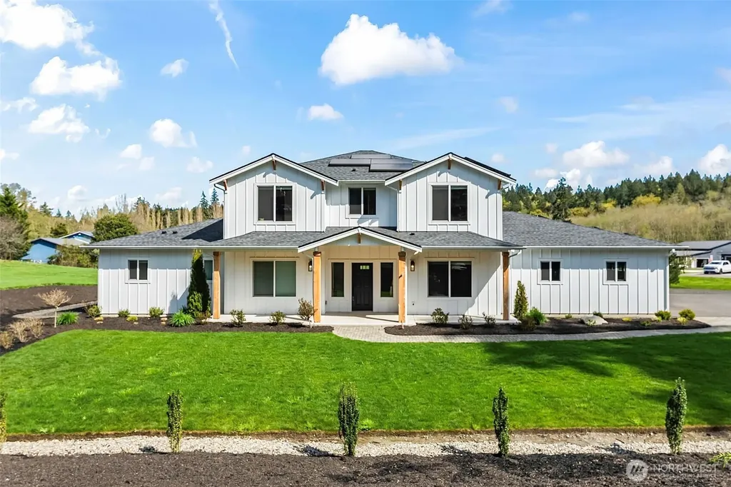5946 SE Lake Valley Road Port Orchard WA 98367