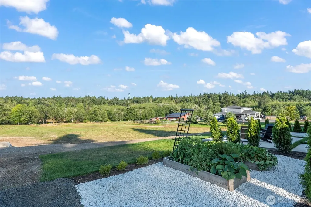 5946 SE Lake Valley Road Port Orchard WA 98367