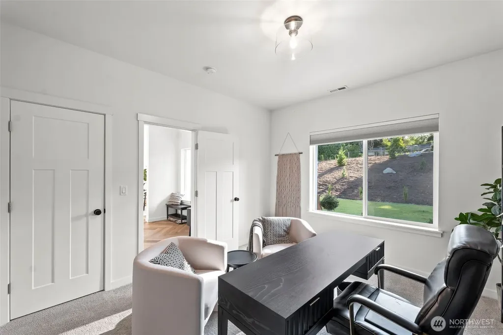 5946 SE Lake Valley Road Port Orchard WA 98367