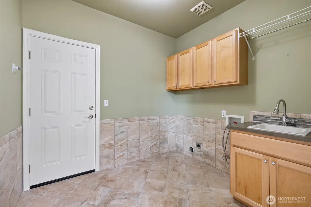 31502 40th Avenue S Roy WA 98580