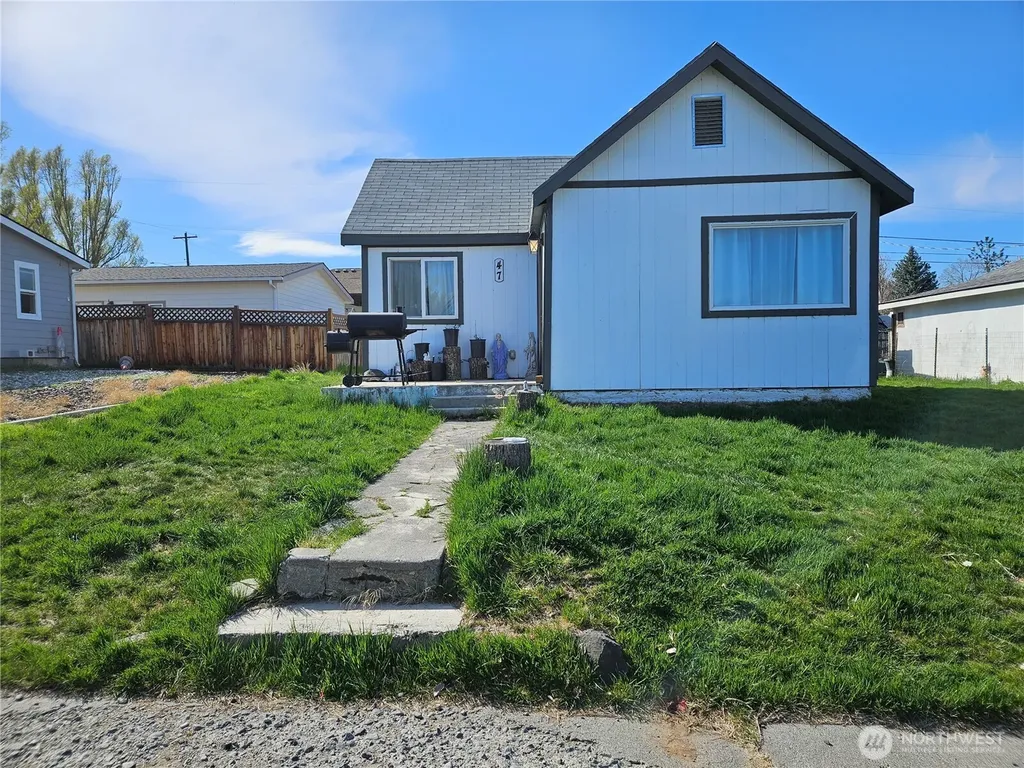 47 S Dogwood Street Soap Lake WA 98851