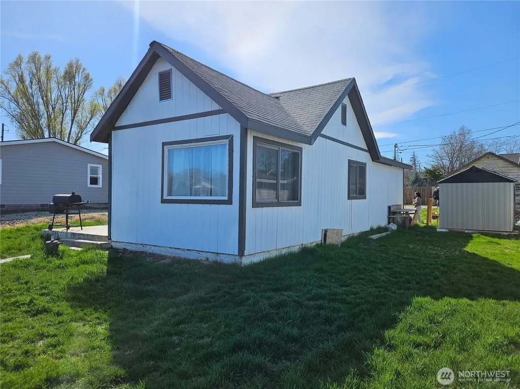 47 S Dogwood Street Soap Lake WA 98851