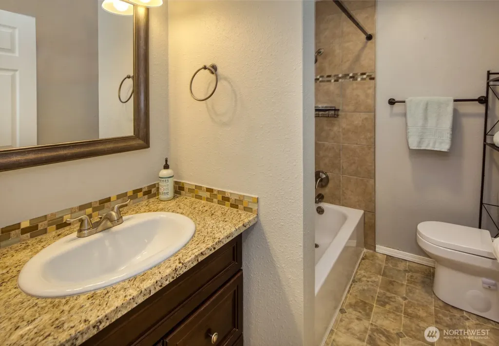 19619 SE 264th Court Covington WA 98042