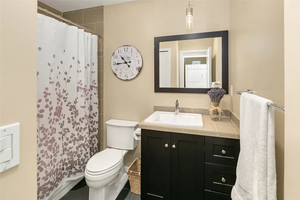 100 1st Avenue S Seattle WA 98104