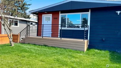 9040 17th Avenue SW Seattle WA 98106