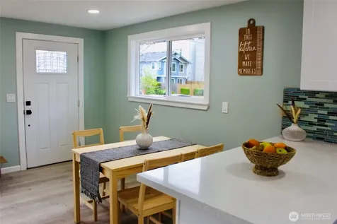 9040 17th Avenue SW Seattle WA 98106