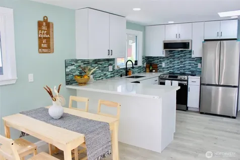 9040 17th Avenue SW Seattle WA 98106