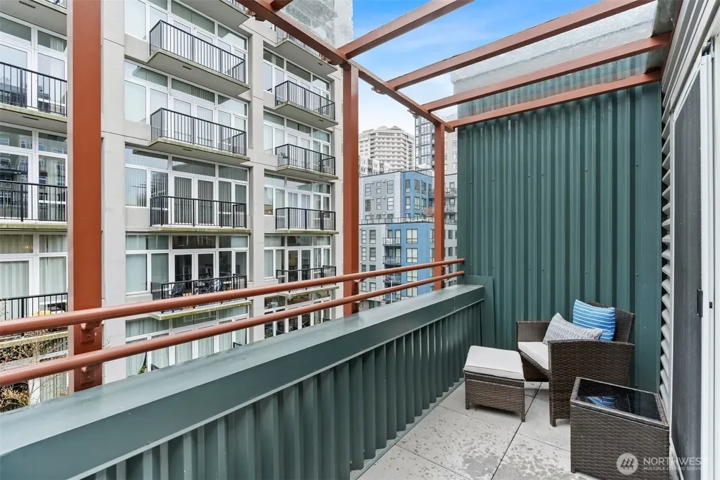 2717 Western Avenue Seattle WA 98121