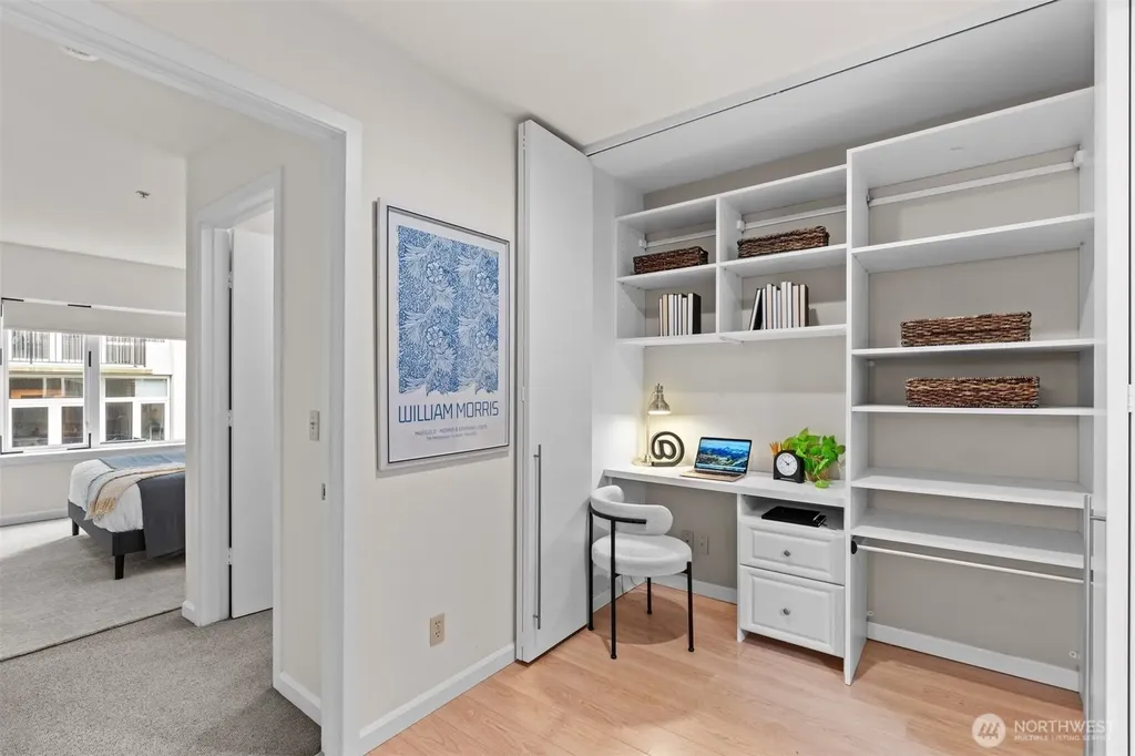 2717 Western Avenue Seattle WA 98121