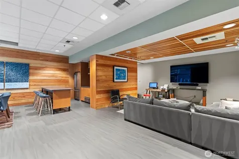 2717 Western Avenue Seattle WA 98121