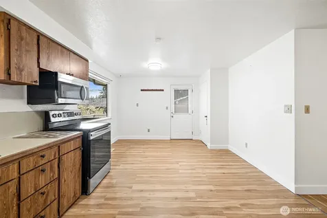 2612 204th Street SW Lynnwood WA 98036