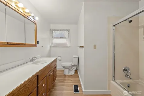 2612 204th Street SW Lynnwood WA 98036