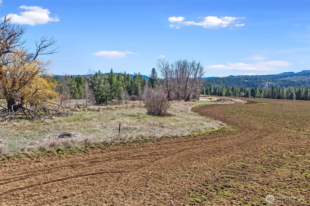 2068 Addy-gifford Road Addy WA 99101
