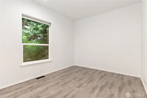 7094 SW Dundee Court Port Orchard WA 98367
