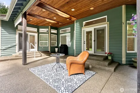 7094 SW Dundee Court Port Orchard WA 98367
