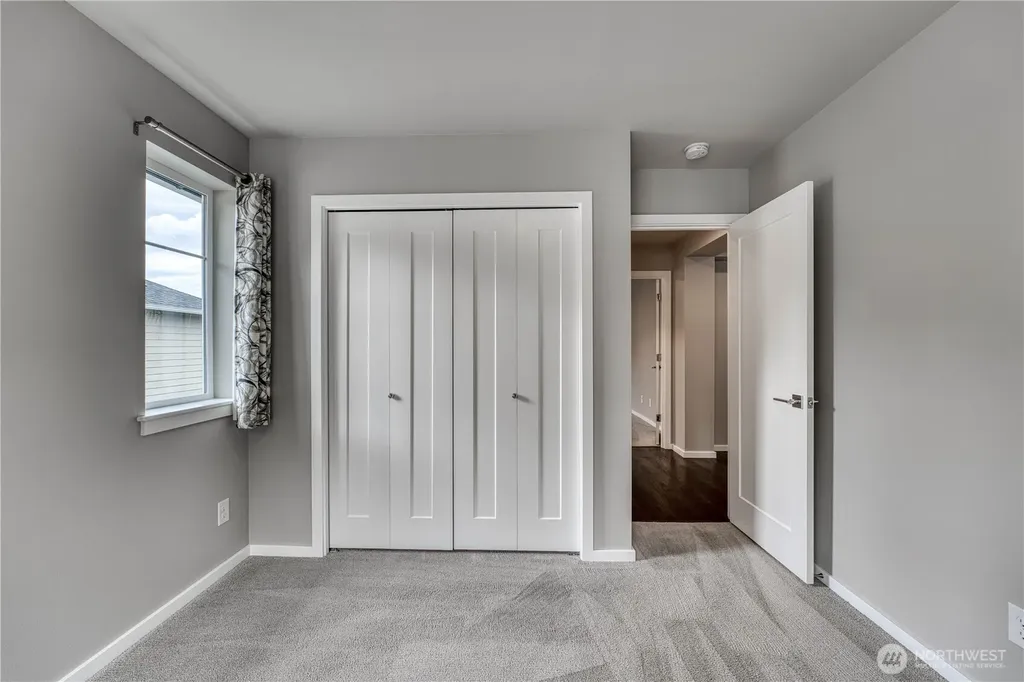4565 Castleton Road SW Port Orchard WA 98367