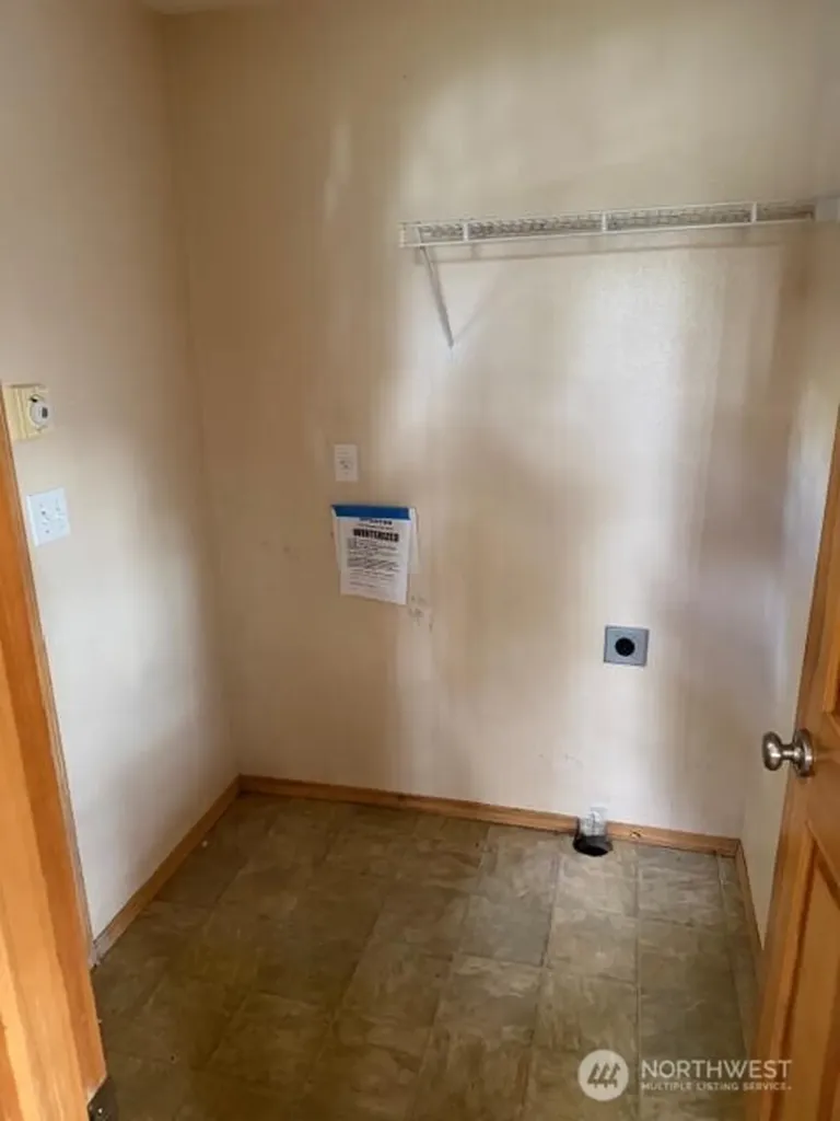 1150 NE Larson Boulevard Belfair WA 98528