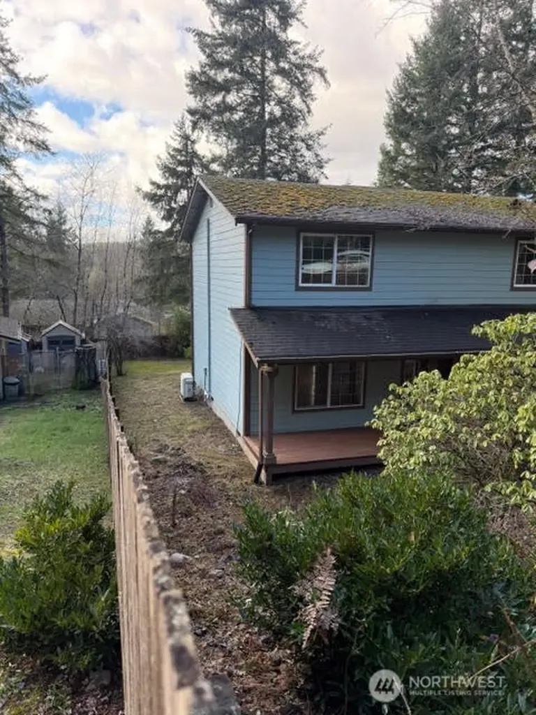 1150 NE Larson Boulevard Belfair WA 98528
