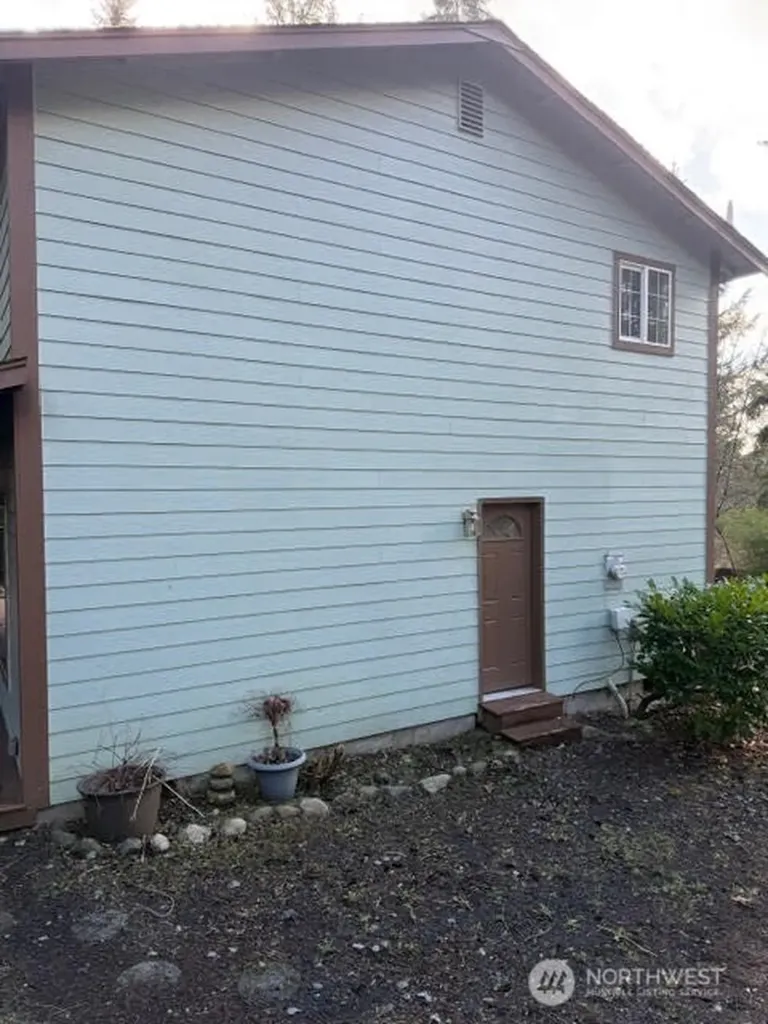 1150 NE Larson Boulevard Belfair WA 98528