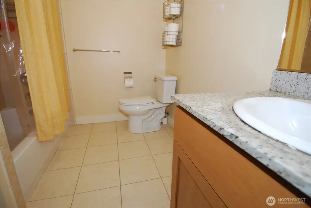 3217 Eastlake Avenue E Seattle WA 98102