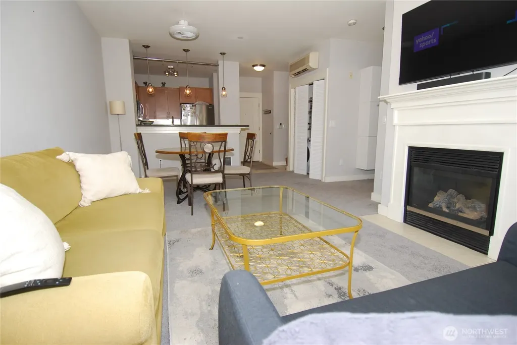 3217 Eastlake Avenue E Seattle WA 98102