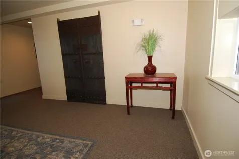 3217 Eastlake Avenue E Seattle WA 98102