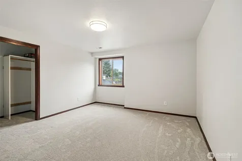 16915 32nd Avenue E Tacoma WA 98446