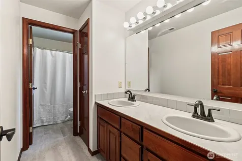 16915 32nd Avenue E Tacoma WA 98446