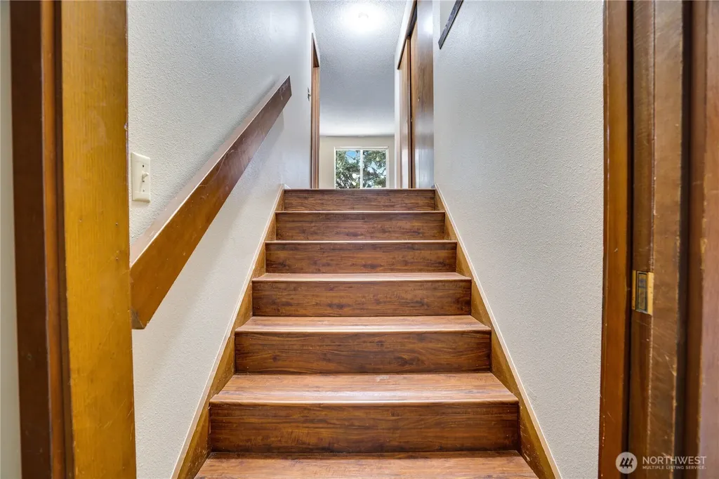 3023 Bridgeport Way W University Place WA 98466