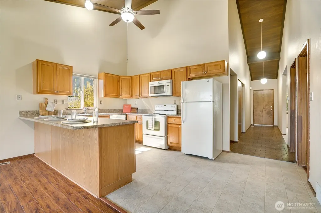 3023 Bridgeport Way W University Place WA 98466