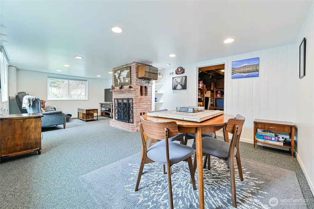11515 7th Avenue NE Seattle WA 98125