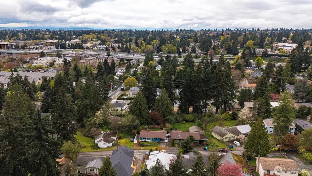 11515 7th Avenue NE Seattle WA 98125