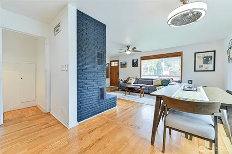 11515 7th Avenue NE Seattle WA 98125