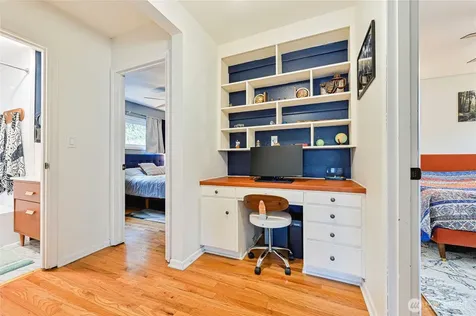 11515 7th Avenue NE Seattle WA 98125