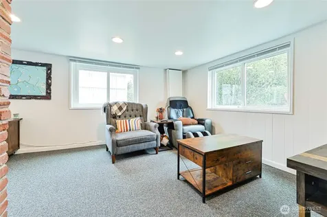 11515 7th Avenue NE Seattle WA 98125