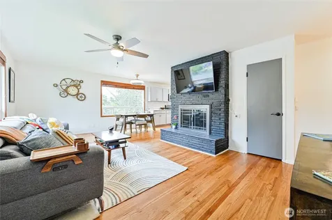 11515 7th Avenue NE Seattle WA 98125