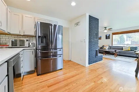 11515 7th Avenue NE Seattle WA 98125