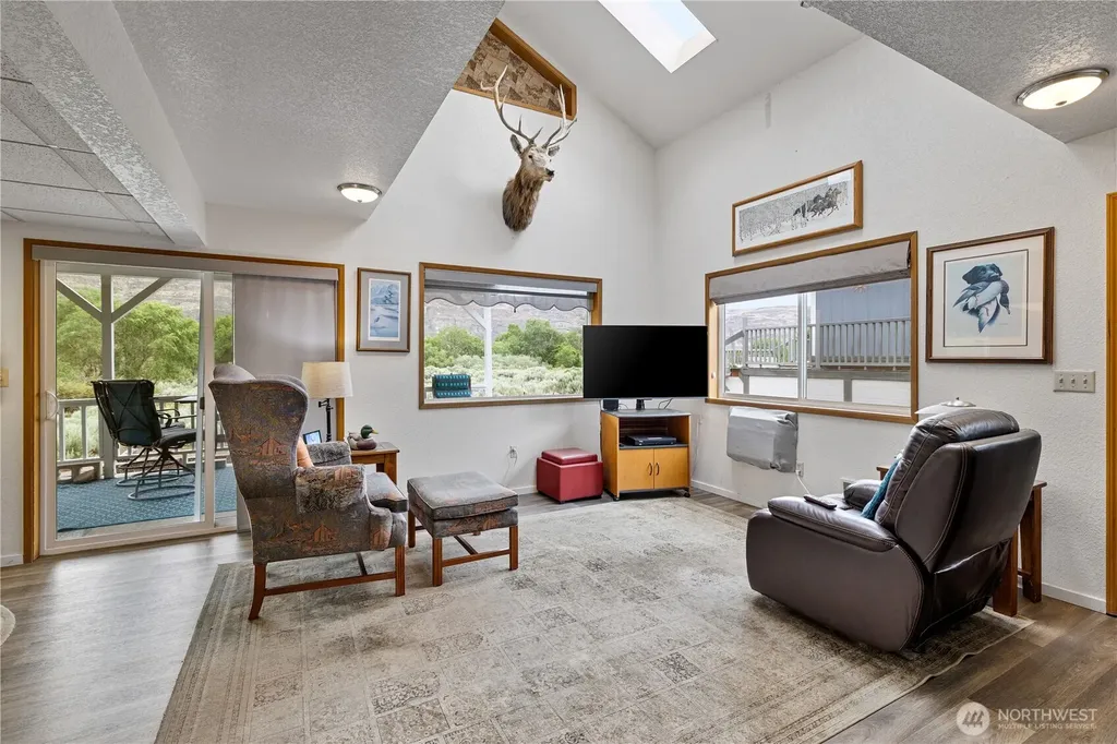 958 River Drive SW Quincy WA 98848