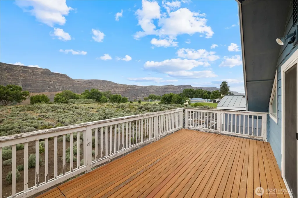 958 River Drive SW Quincy WA 98848