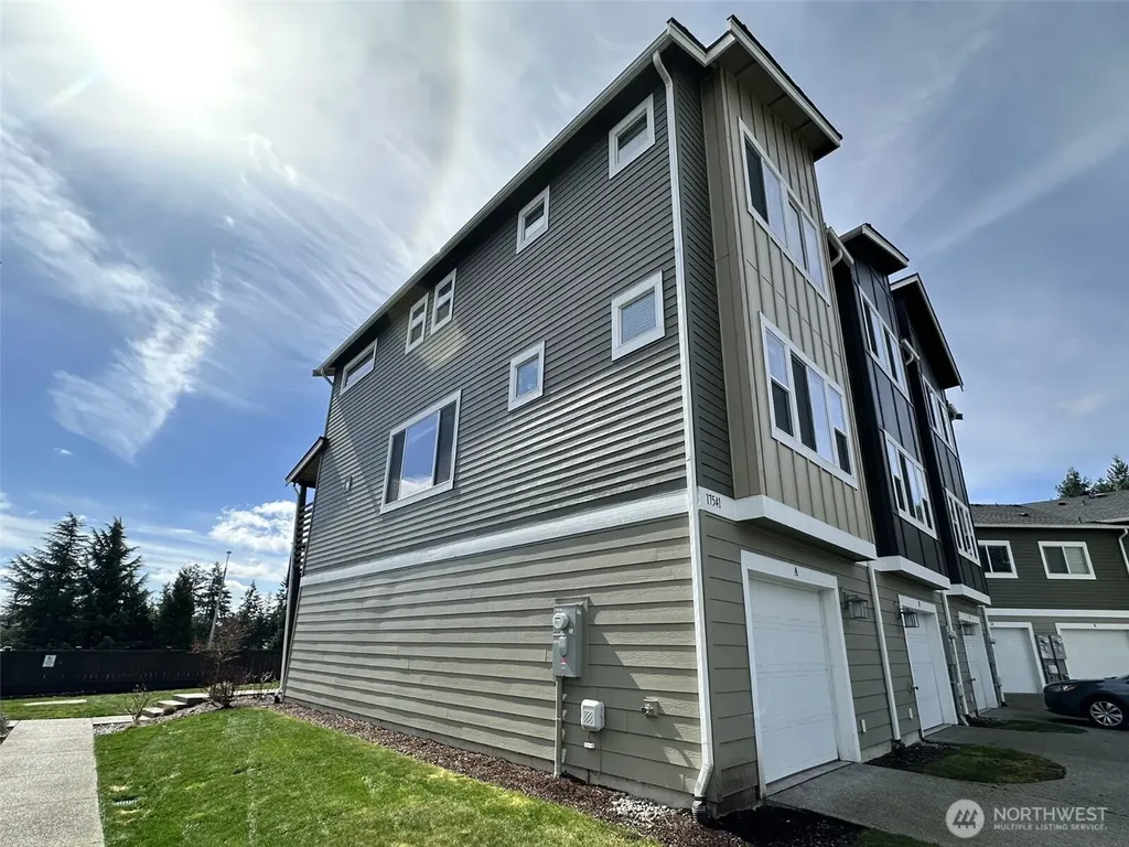 17541 110th Ave E Puyallup WA 98374