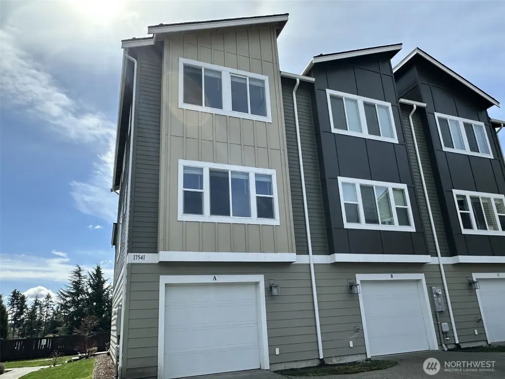 17541 110th Ave E Puyallup WA 98374