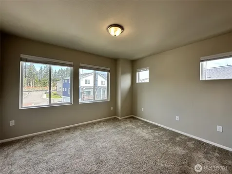 17541 110th Ave E Puyallup WA 98374