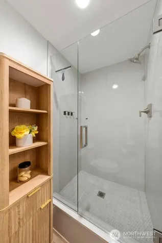 4830 88th Place SE Mercer Island WA 98040