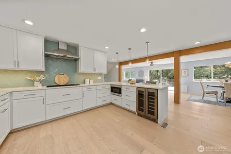 4830 88th Place SE Mercer Island WA 98040