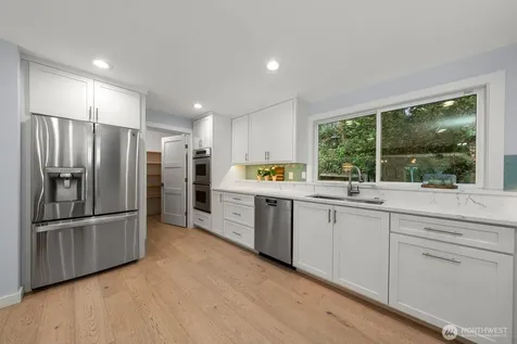 4830 88th Place SE Mercer Island WA 98040