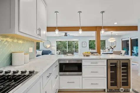 4830 88th Place SE Mercer Island WA 98040