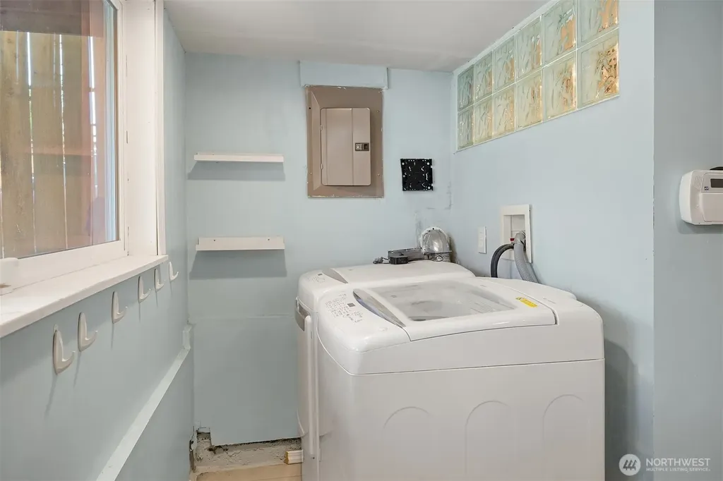 826 NE 80th Street Seattle WA 98115