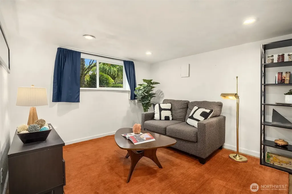 826 NE 80th Street Seattle WA 98115